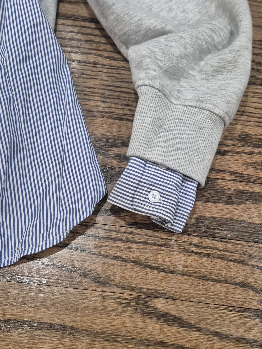 Forever 21+ Gray Layered Shirt Hem Sweatshirt Blue White Stripe Pullover Size 1X - Picture 6 of 9